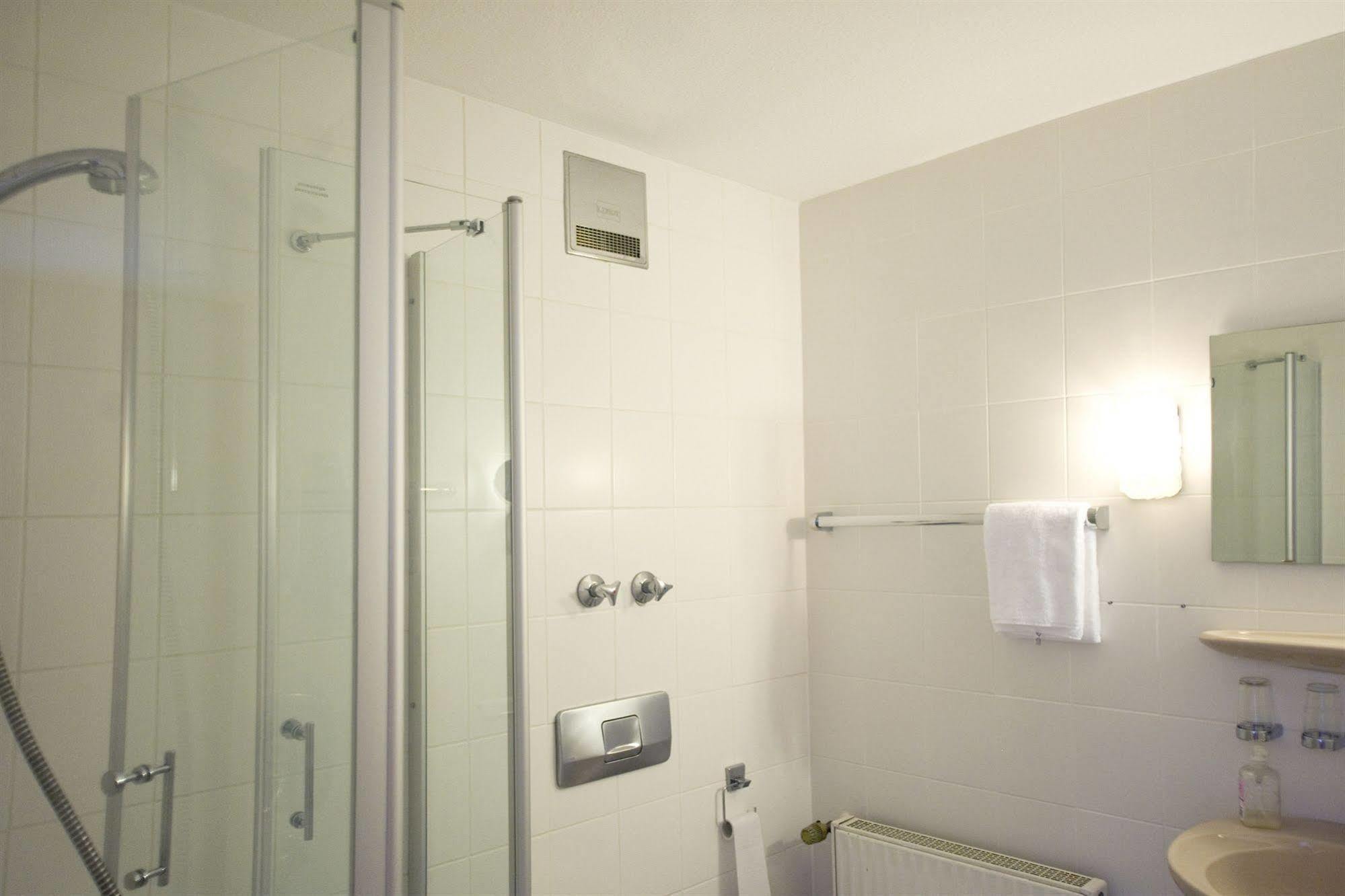 Hotel Flora Dormagen Eksteriør bilde